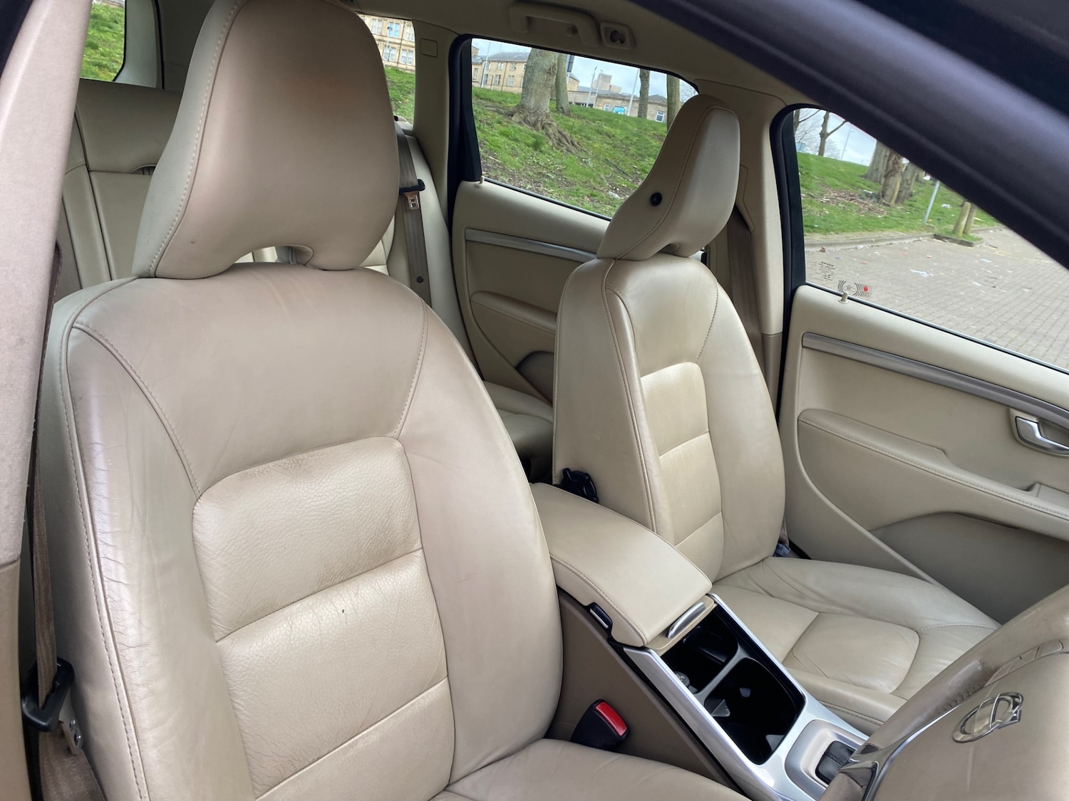 Used Volvo V70 2013 for sale - 77851827: Photo 12