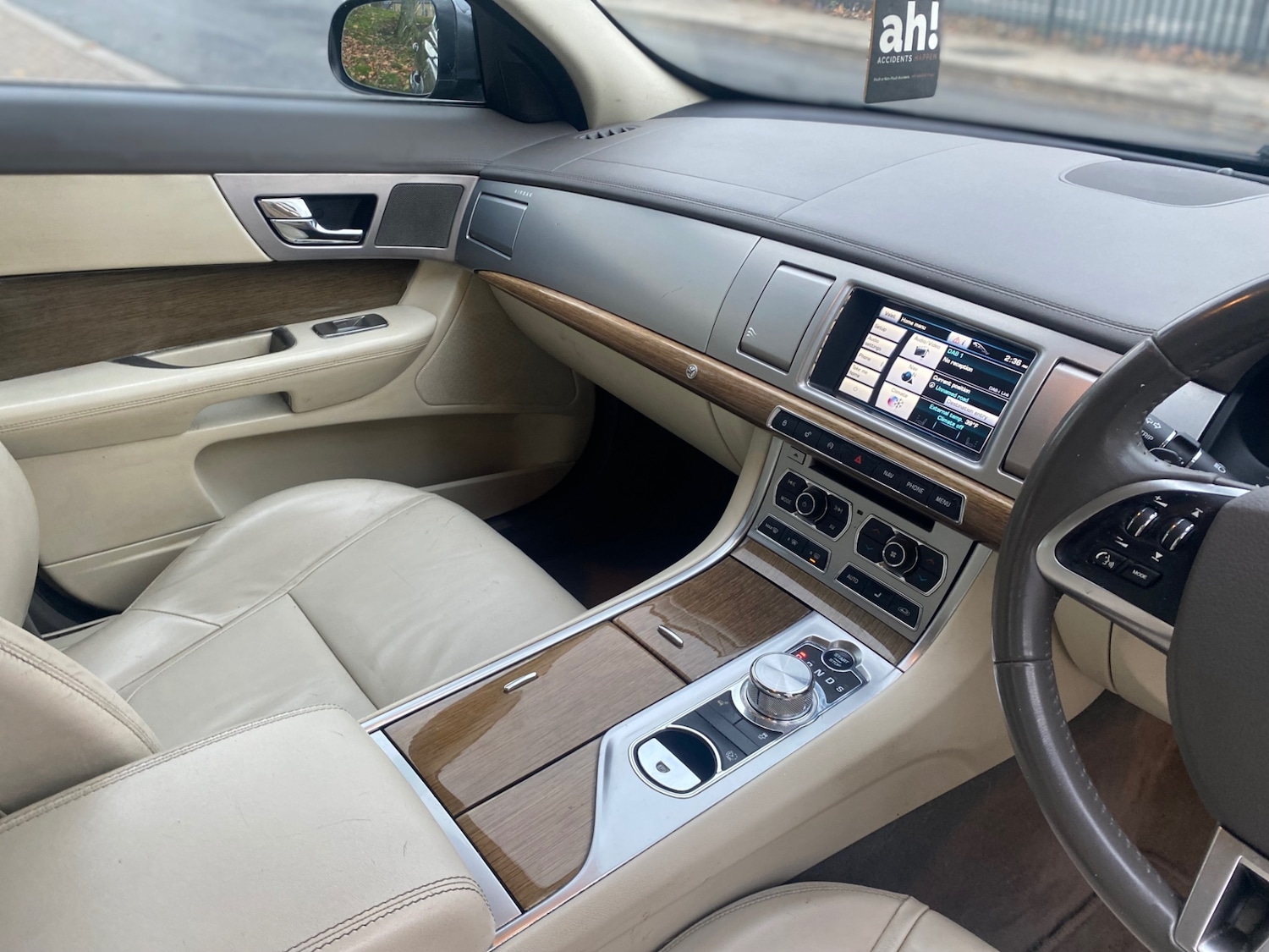 Used Jaguar XF 2012 for sale - 76714103: Photo 10