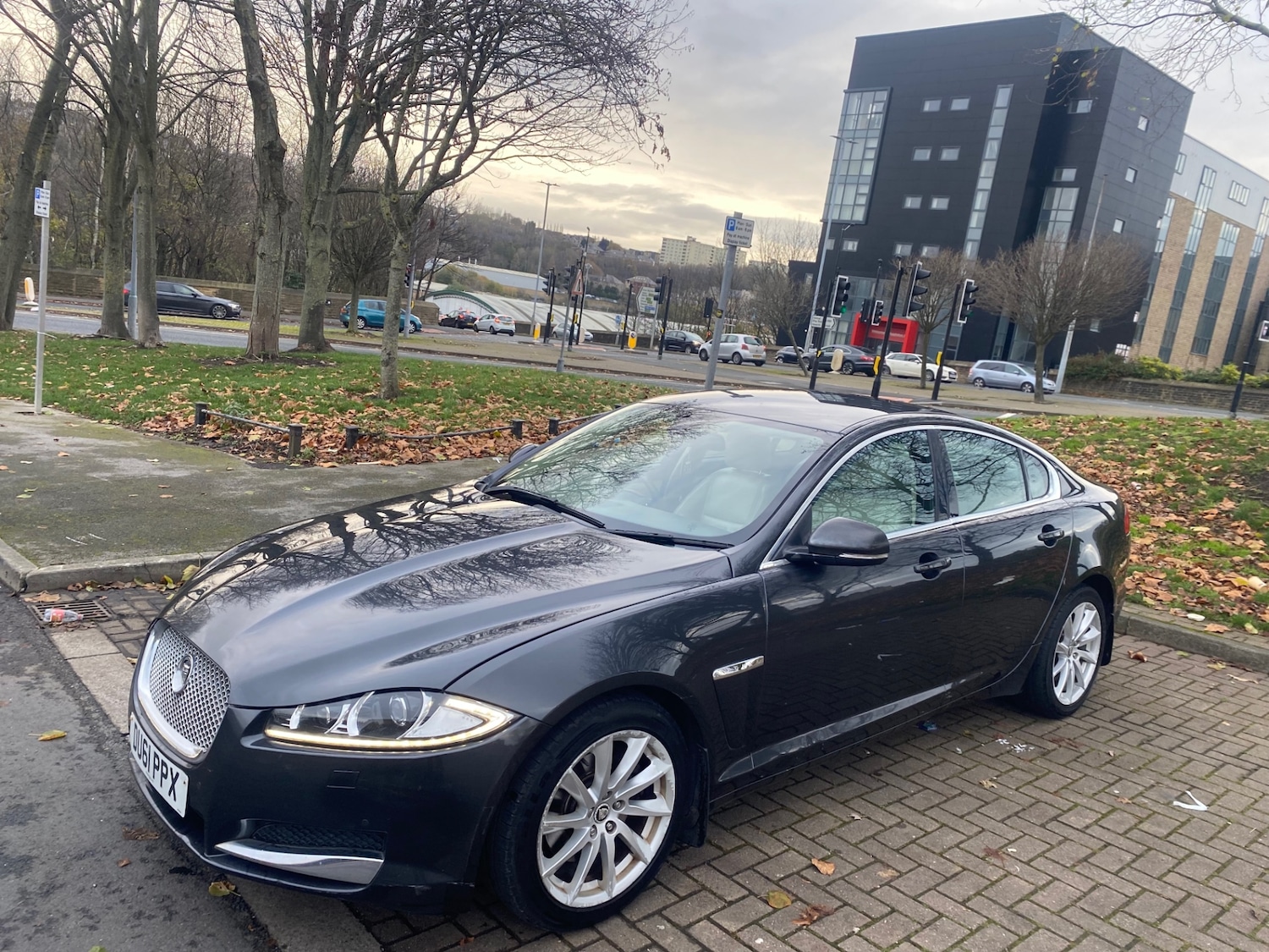 Used Jaguar XF 2012 for sale - 76714103: Photo 3