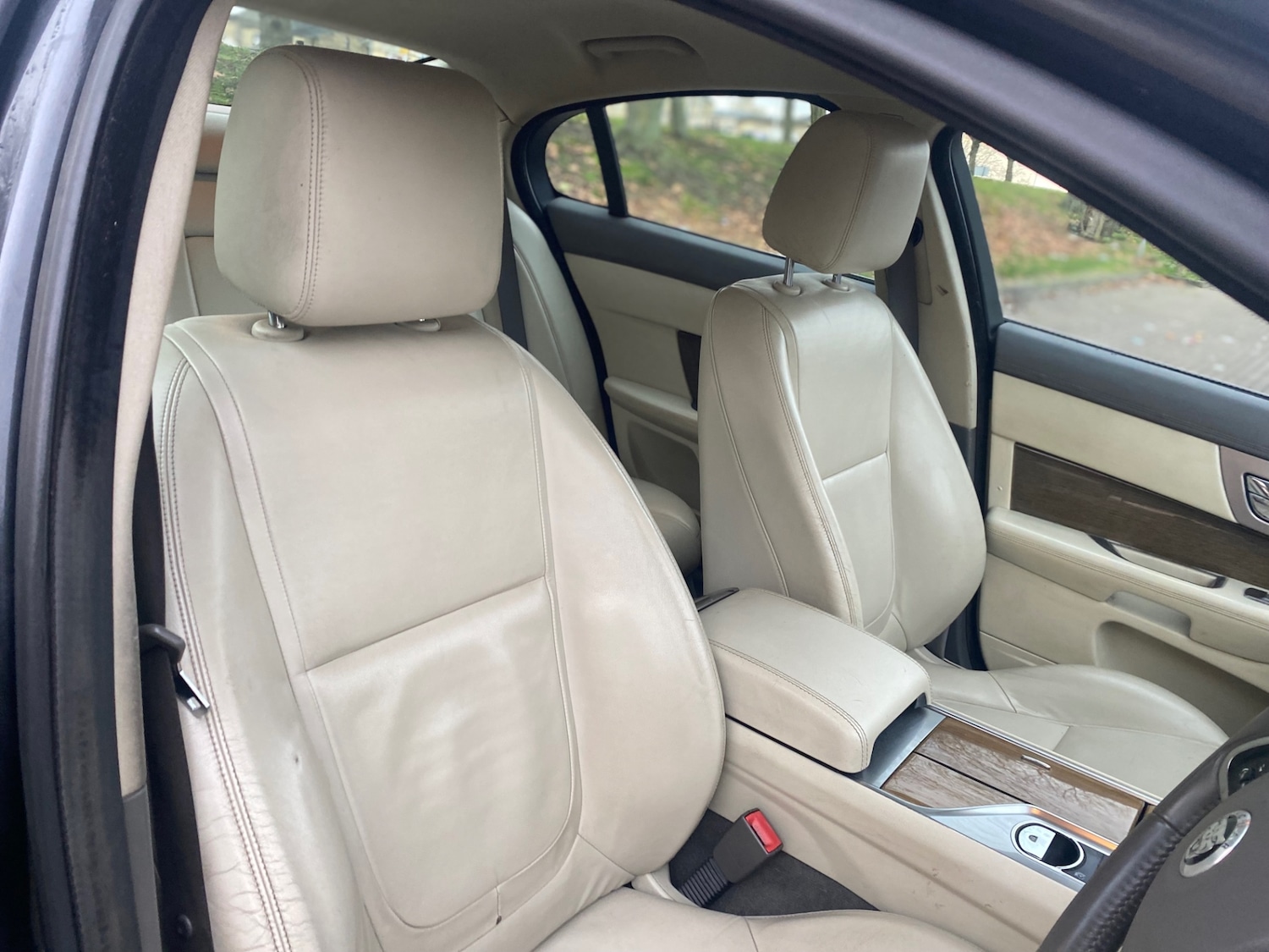 Used Jaguar XF 2012 for sale - 76714103: Photo 7