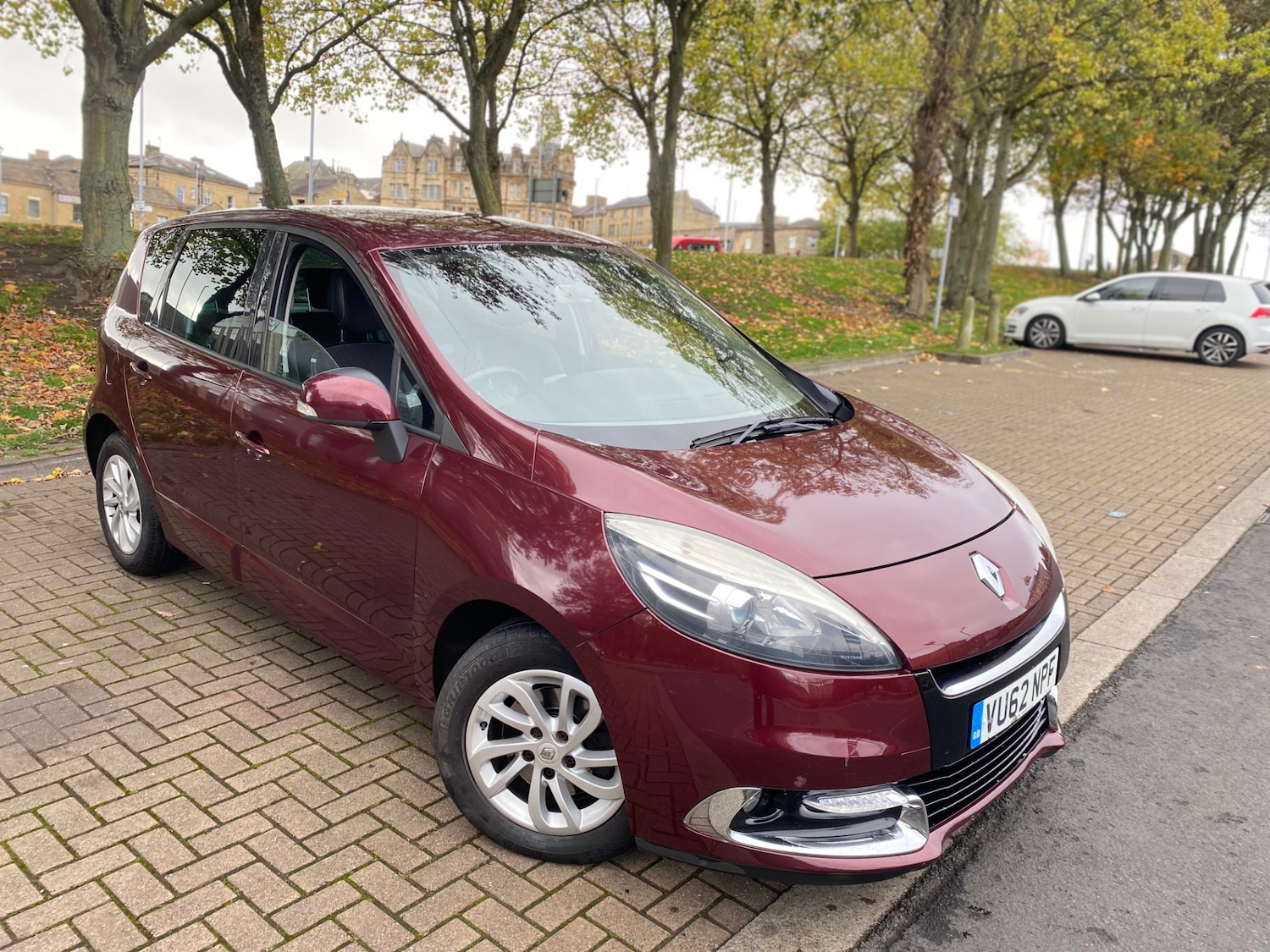 Used Renault Scenic 2012 for sale - 76369519: Photo 1