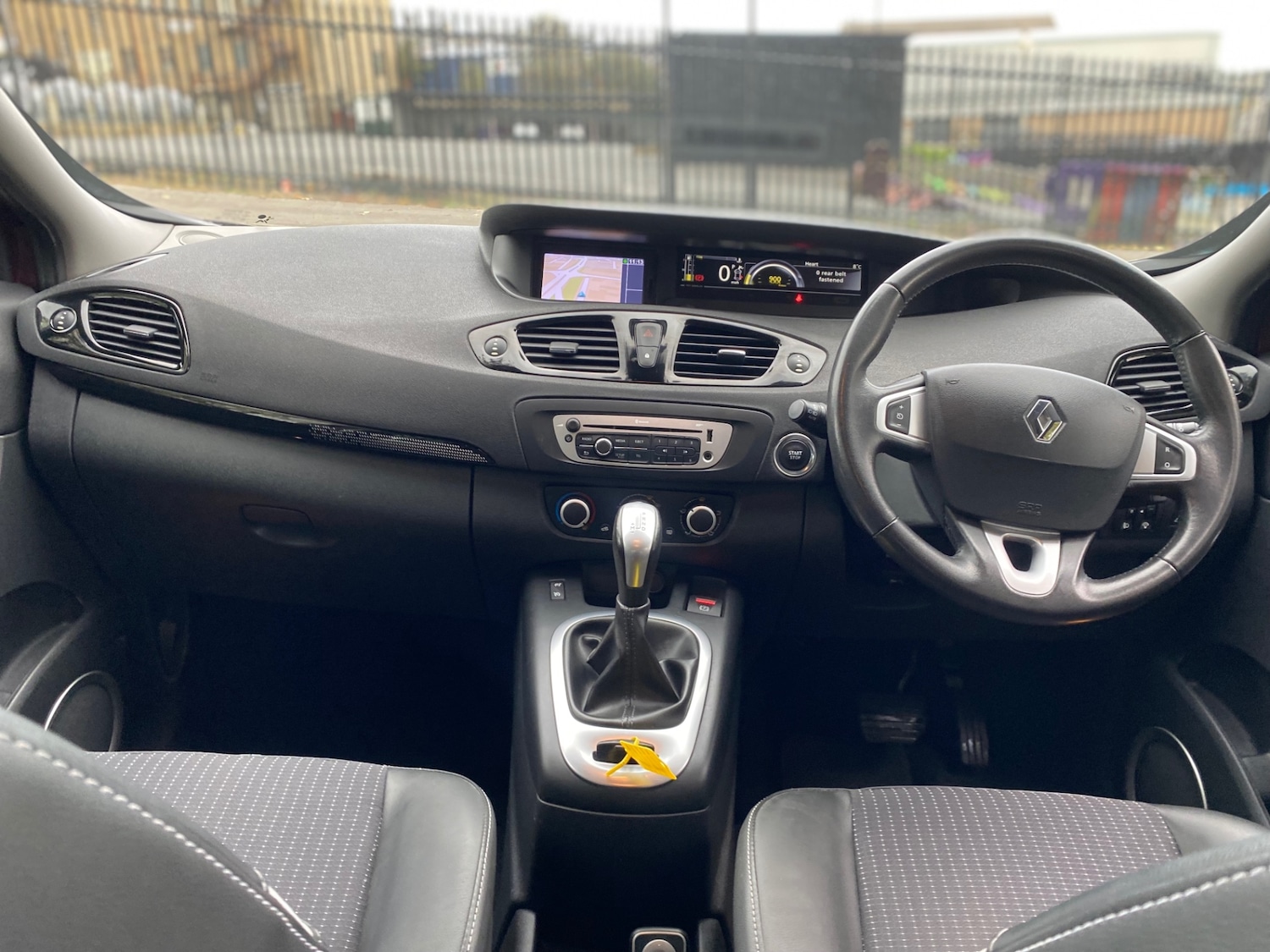 Used Renault Scenic 2012 for sale - 76369519: Photo 11