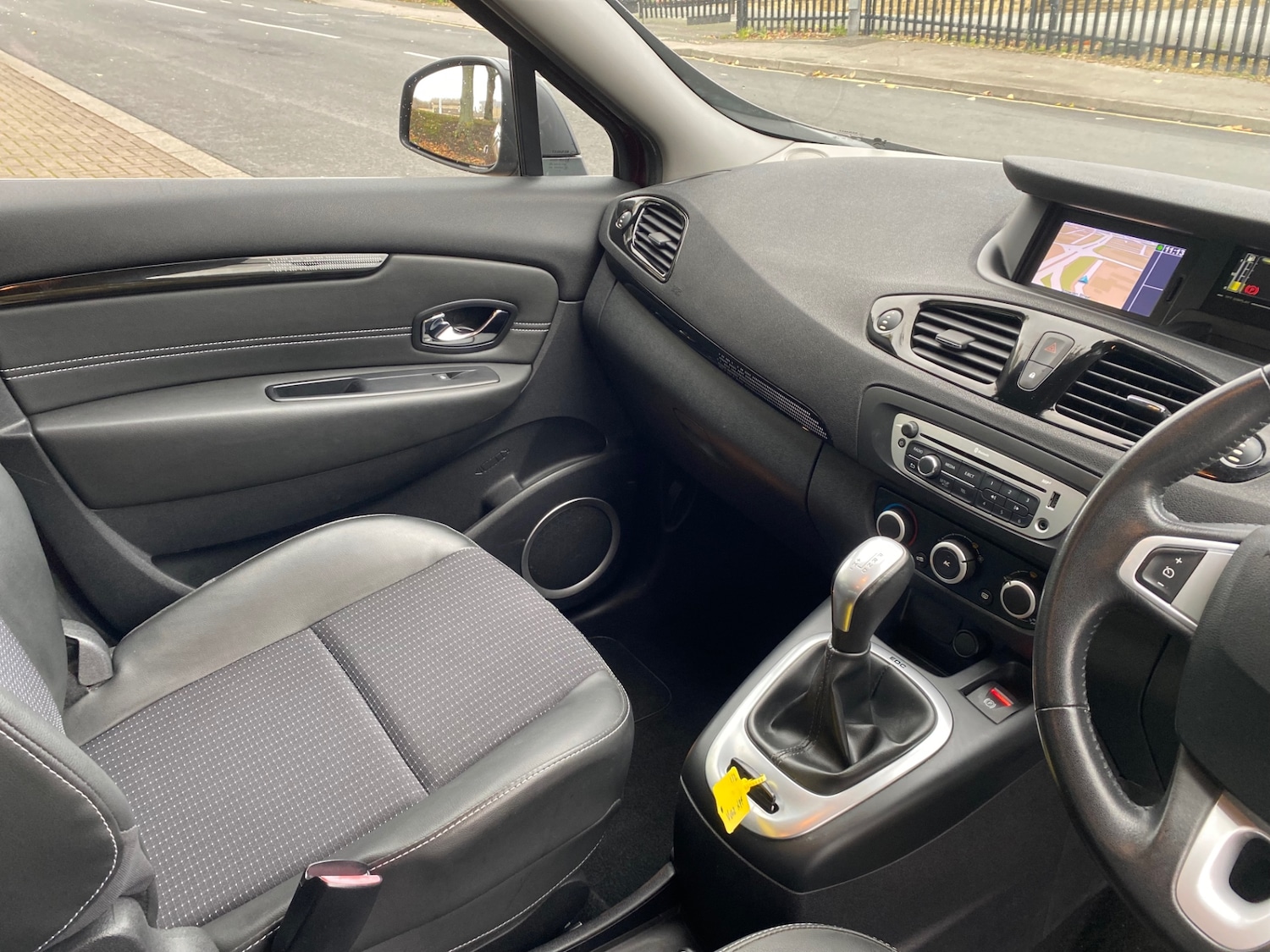 Used Renault Scenic 2012 for sale - 76369519: Photo 12