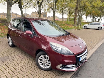 2012 (62) - 1.5 dCi Dynamique TomTom 5dr EDC