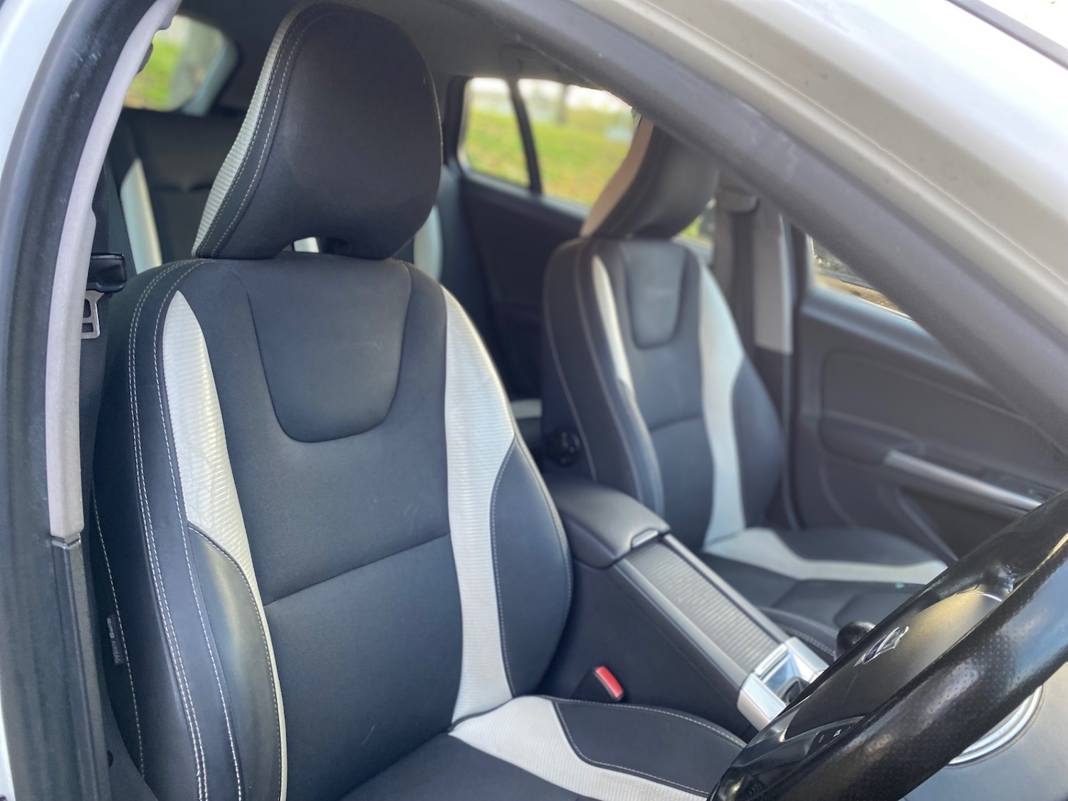 Used Volvo V60 2012 for sale - 76455539: Photo 8