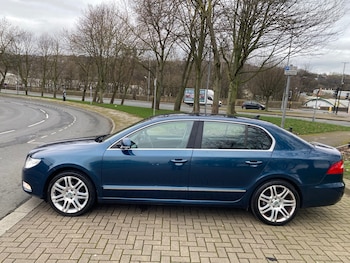 Used Skoda Superb 2013 for sale - 77807562: Photo