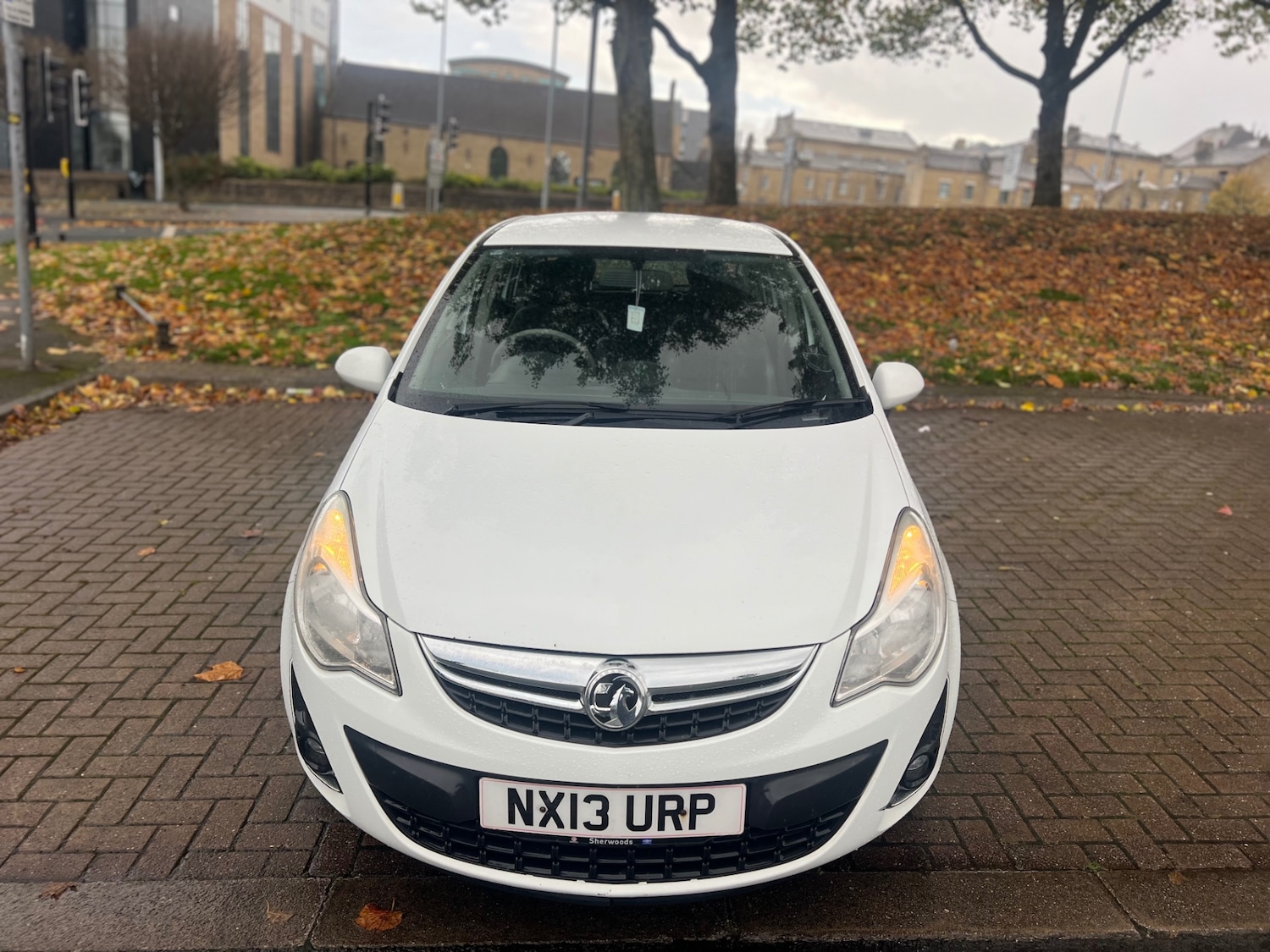Used Vauxhall Corsa 2013 for sale - 76347092: Photo 2