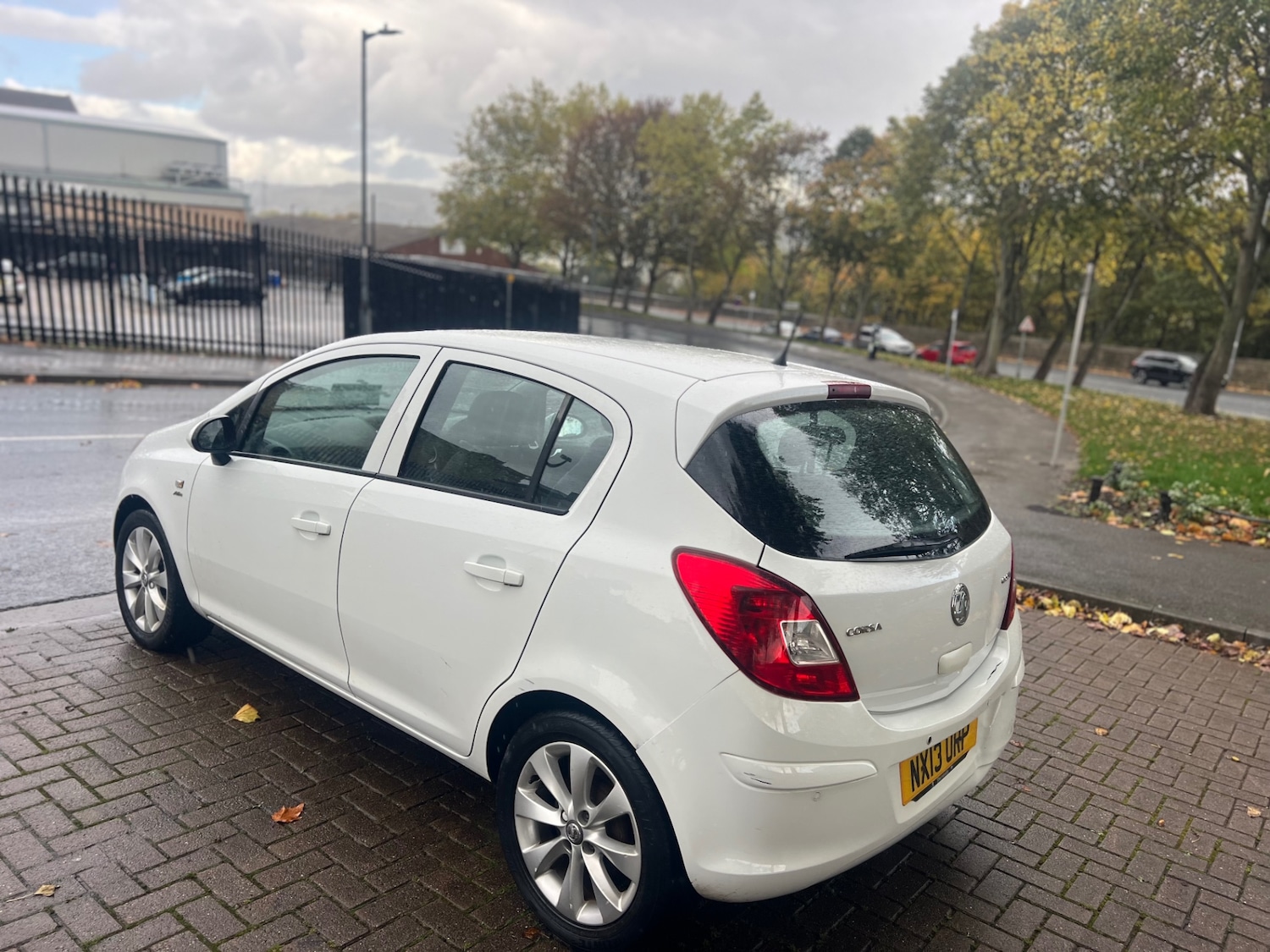 Used Vauxhall Corsa 2013 for sale - 76347092: Photo 4