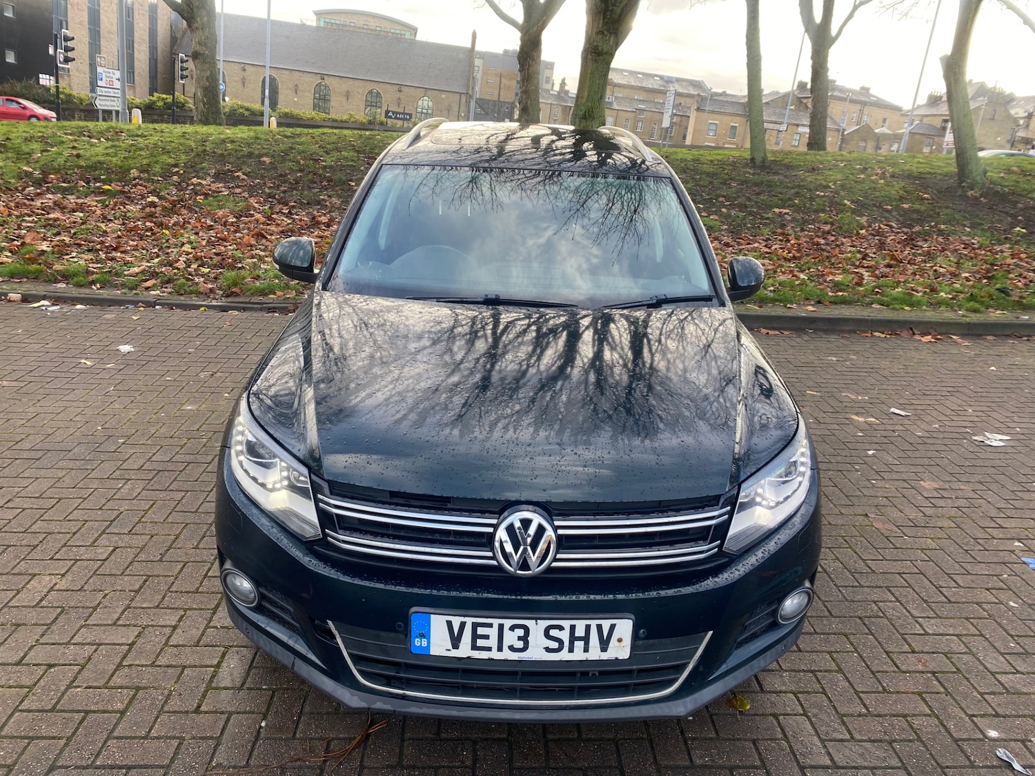Used Volkswagen Tiguan 2013 for sale - 76837490: Photo 2