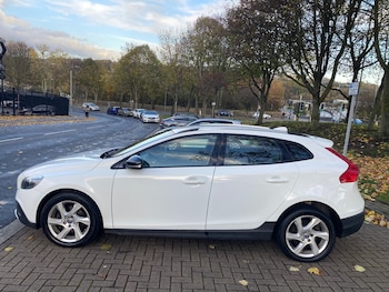 Used Volvo V40 2014 for sale - 76455579: Photo