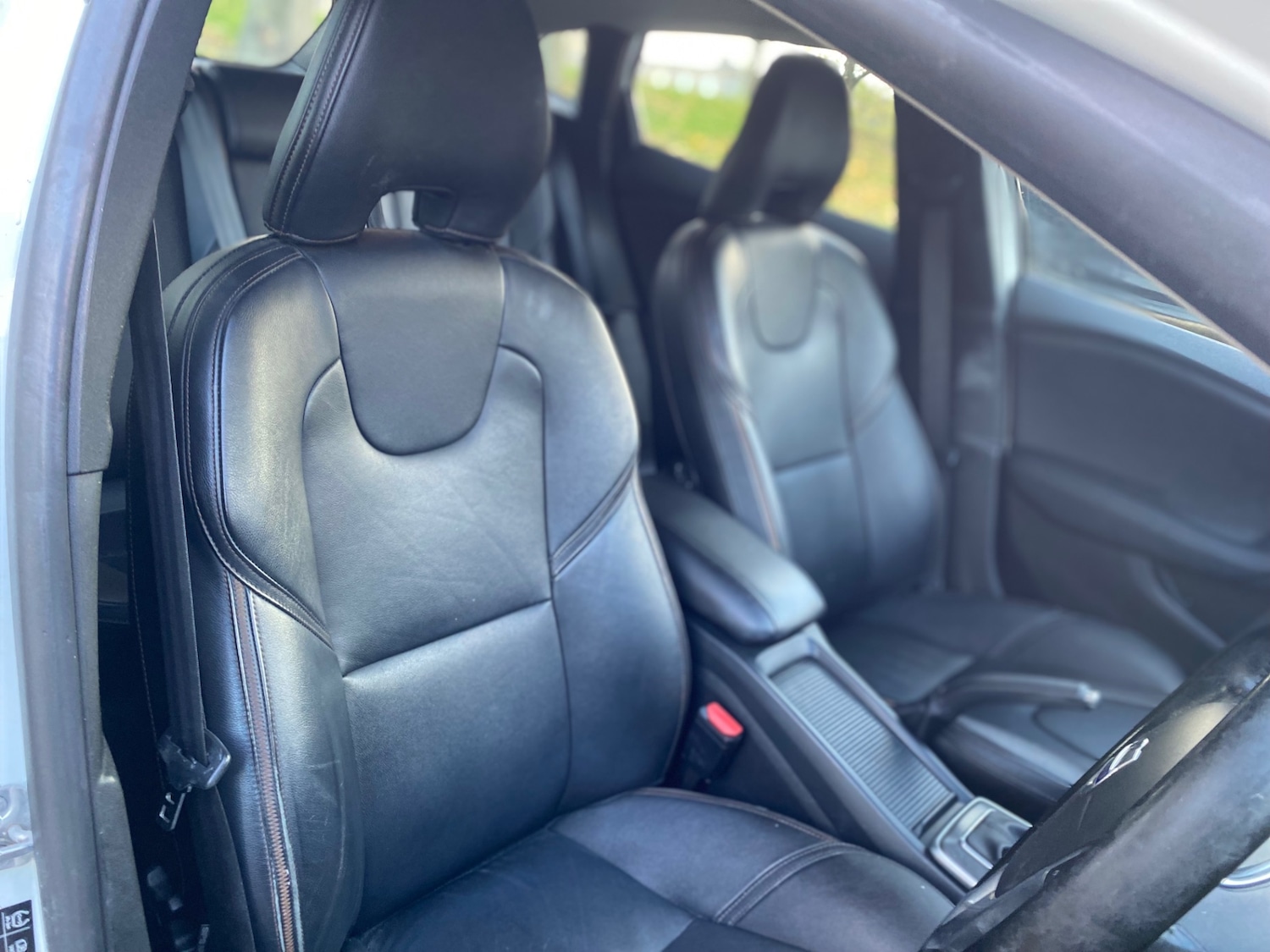 Used Volvo V40 2014 for sale - 76455579: Photo 9