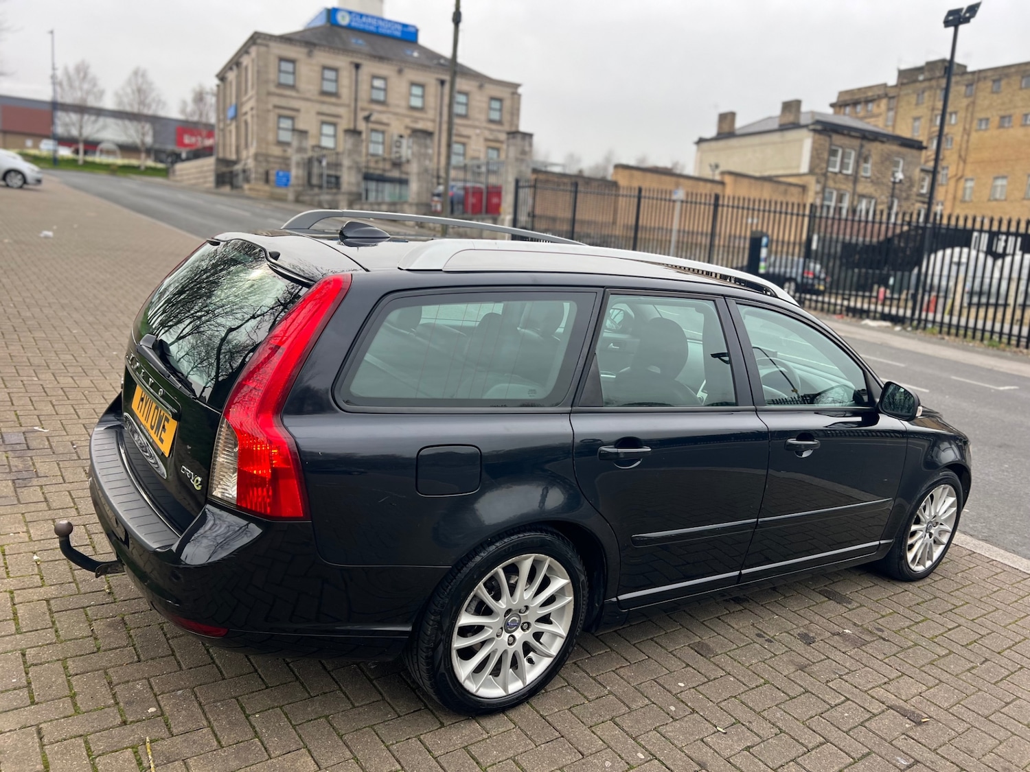 Used Volvo V50 2011 for sale - 77988803: Photo 6