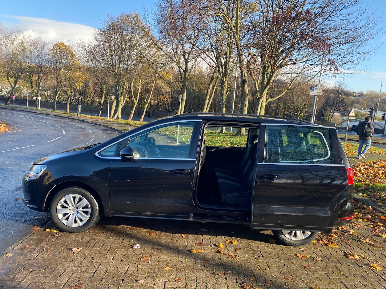 Used Volkswagen Sharan 2013 for sale - 76618905: Photo 4