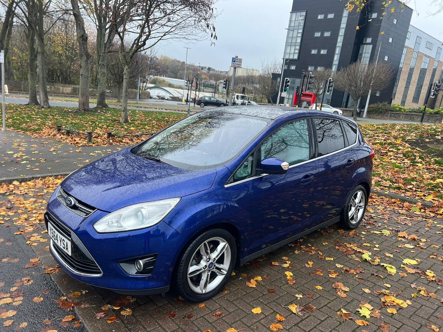 Used Ford C-Max 2015 for sale - 76536378: Photo 3