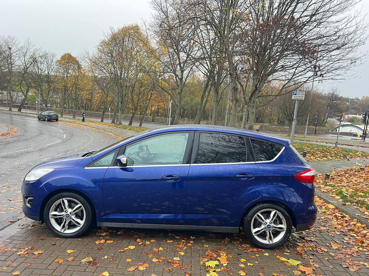 Used Ford C-Max 2015 for sale - 76536378: Photo 4