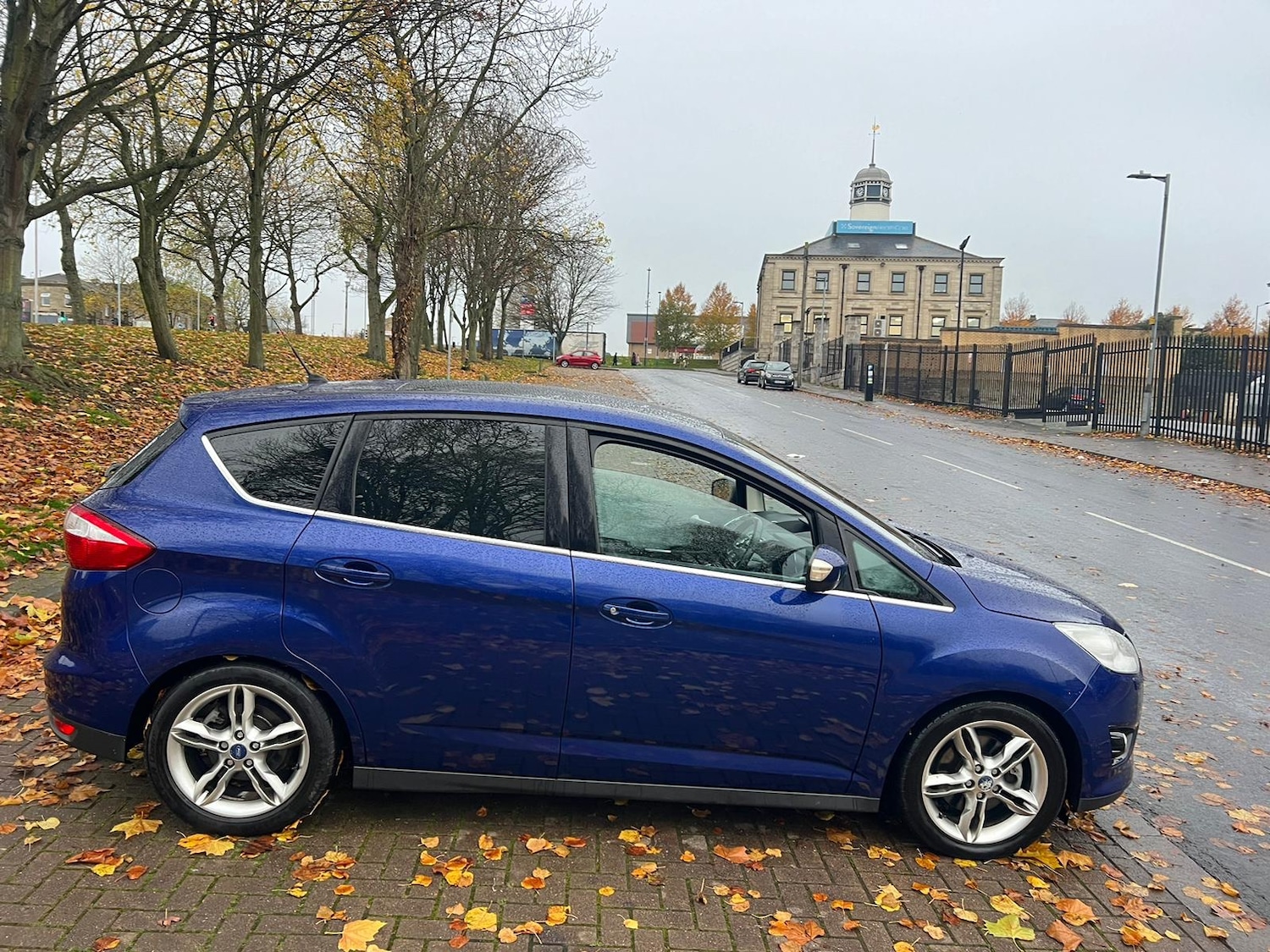 Used Ford C-Max 2015 for sale - 76536378: Photo 8