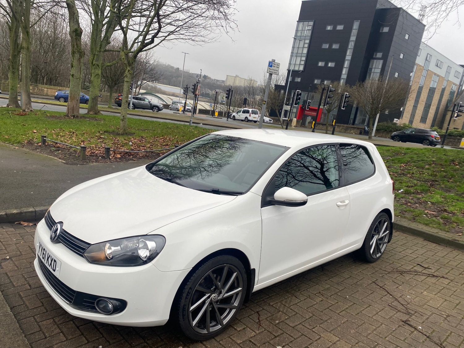 Used Volkswagen Golf 2011 for sale - 77466064: Photo 3