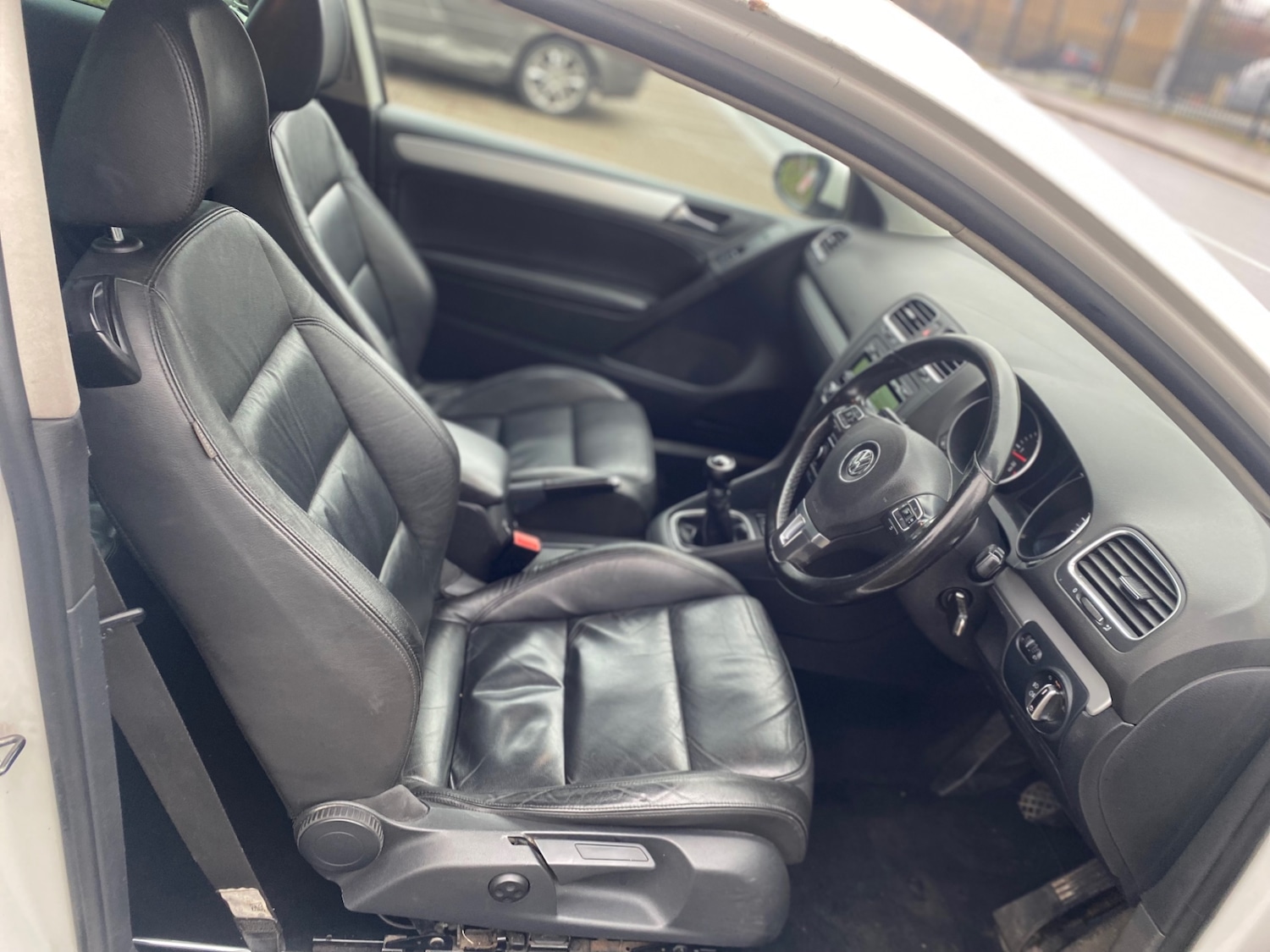 Used Volkswagen Golf 2011 for sale - 77466064: Photo 8