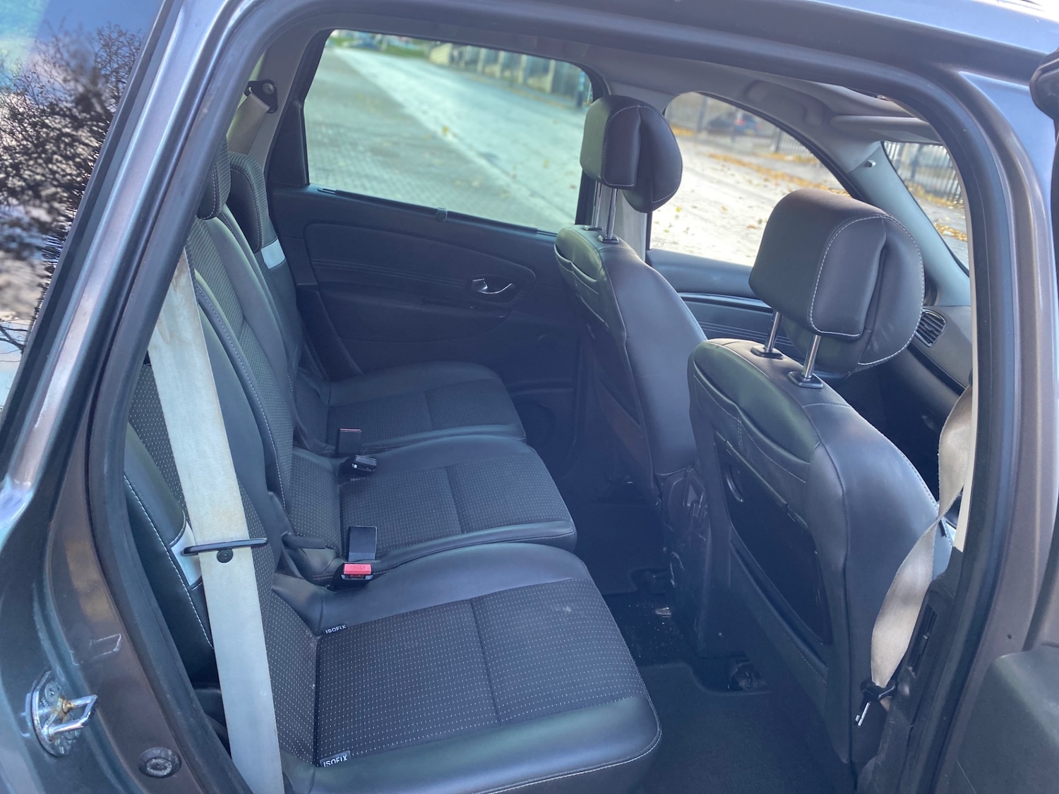 Used Renault Grand Scenic 2011 for sale - 76455542: Photo 8