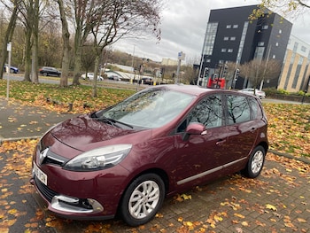 Used Renault Scenic 2015 for sale - 76560208: Photo