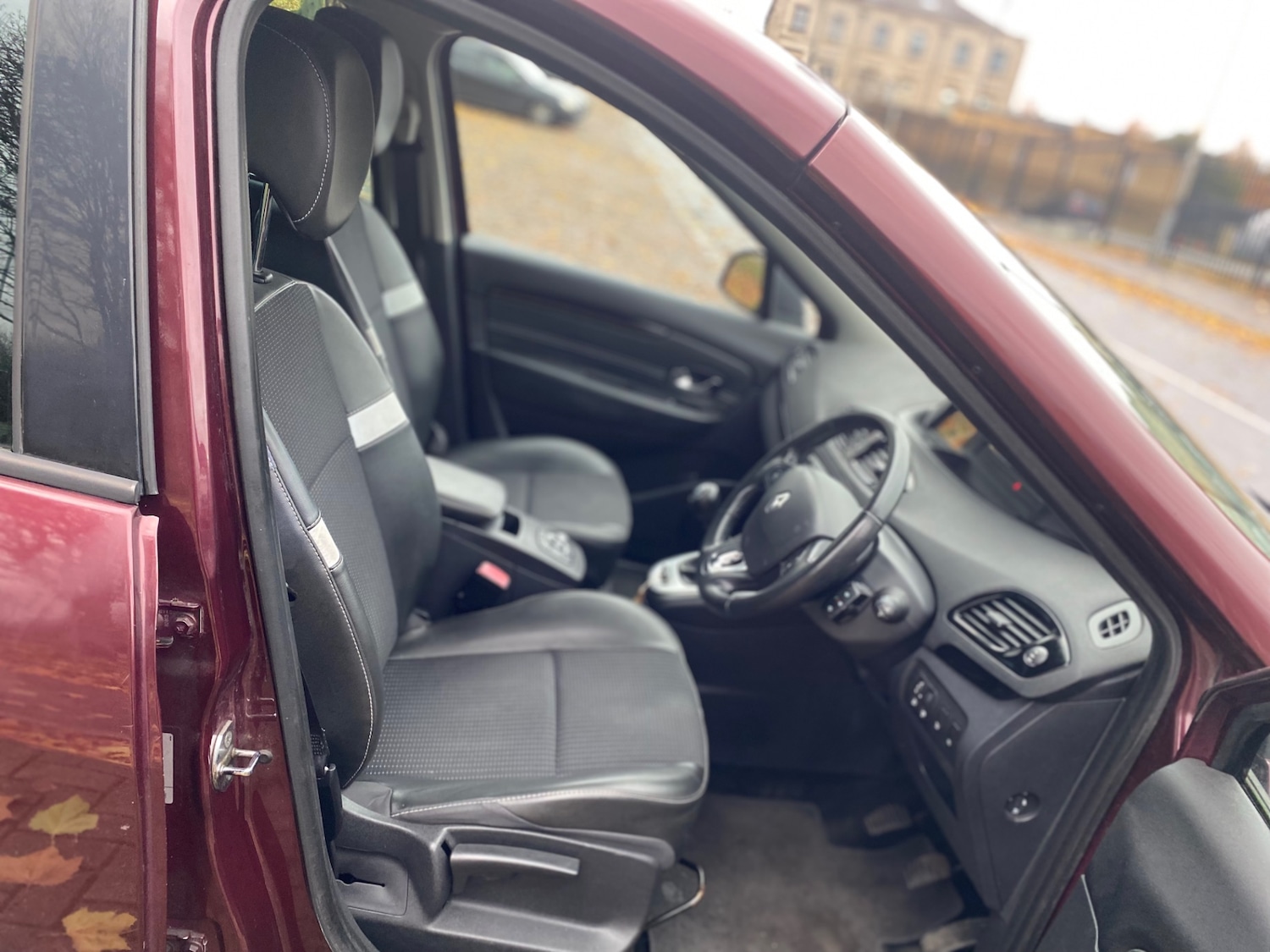 Used Renault Scenic 2015 for sale - 76560208: Photo 8