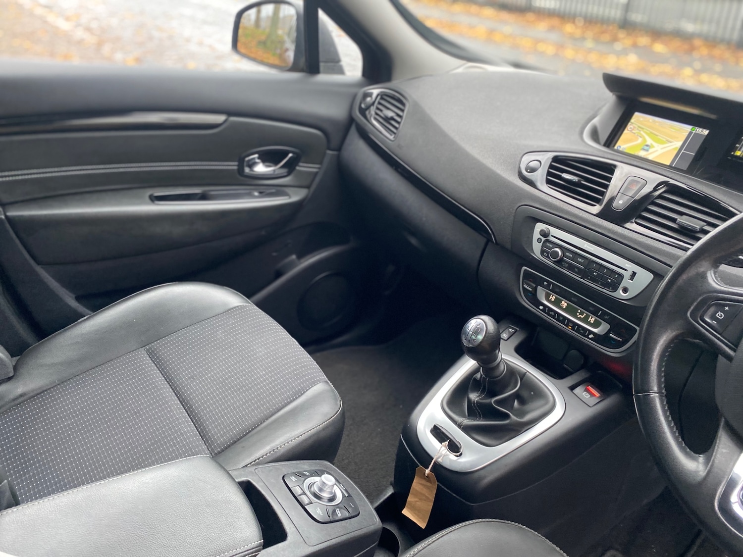 Used Renault Scenic 2015 for sale - 76560208: Photo 9