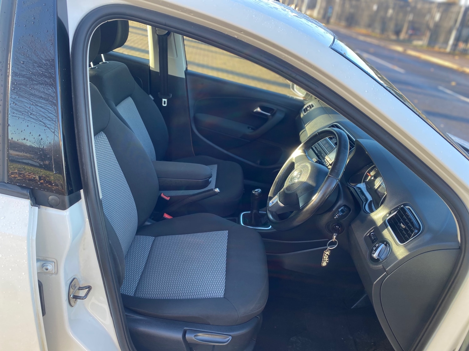 Used Volkswagen Polo 2011 for sale - 76837487: Photo 6