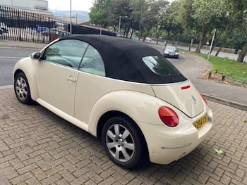 Used Volkswagen Beetle 2004 for sale - 79668723: Photo