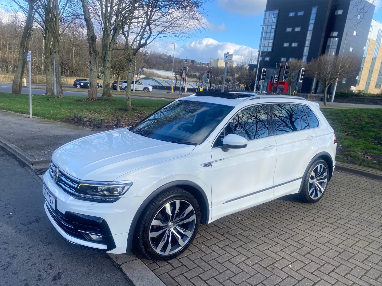 Used Volkswagen Tiguan 2017 for sale - 77644143: Photo 3