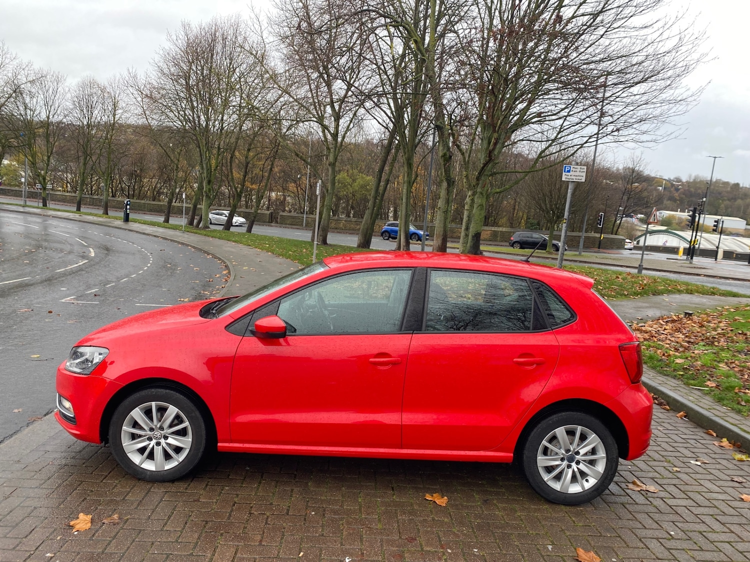 Used Volkswagen Polo 2015 for sale - 76829657: Photo 4