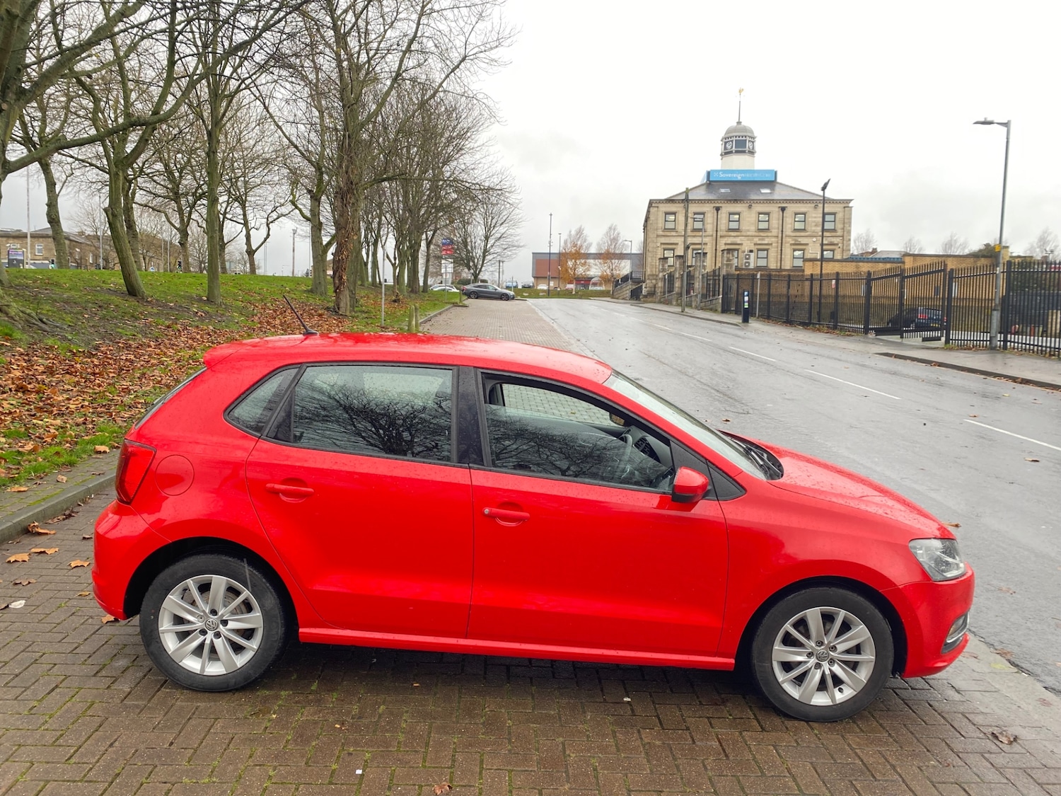 Used Volkswagen Polo 2015 for sale - 76829657: Photo 8