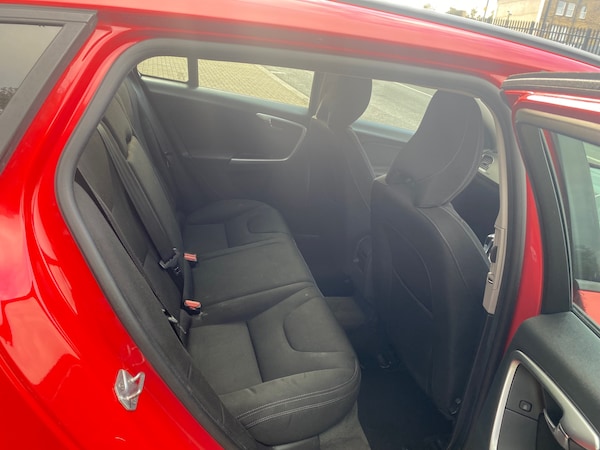 Used Volvo V60 2014 for sale - 76212250: Photo 11