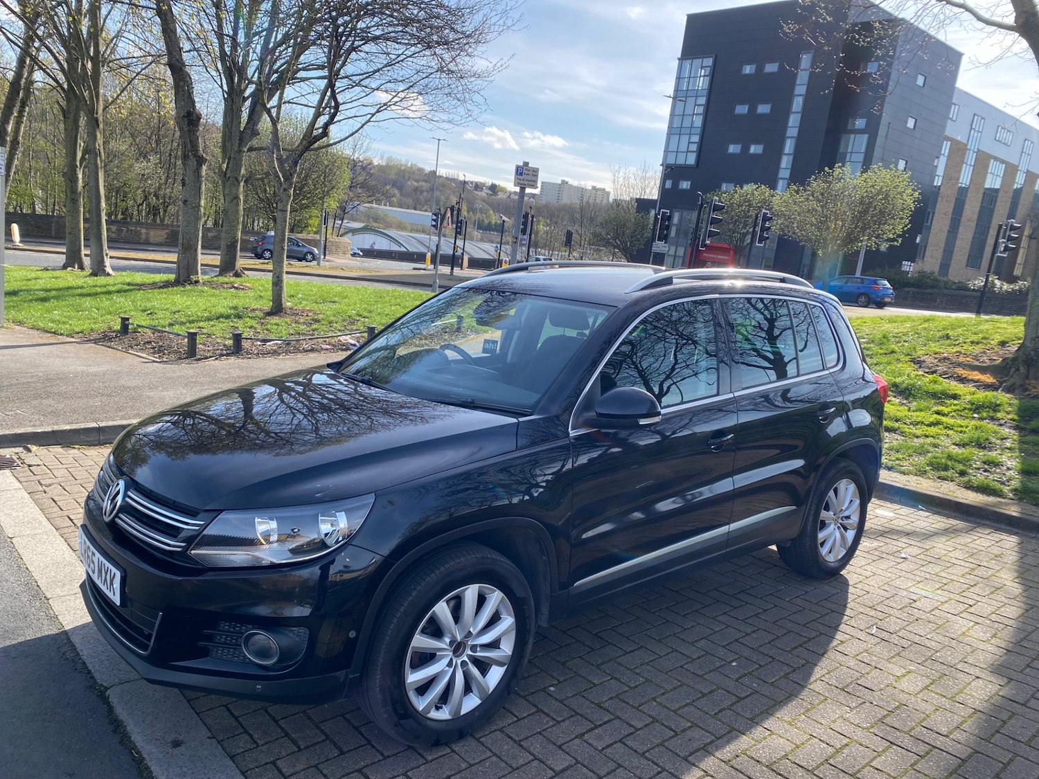 Used Volkswagen Tiguan 2015 for sale - 78202531: Photo 3