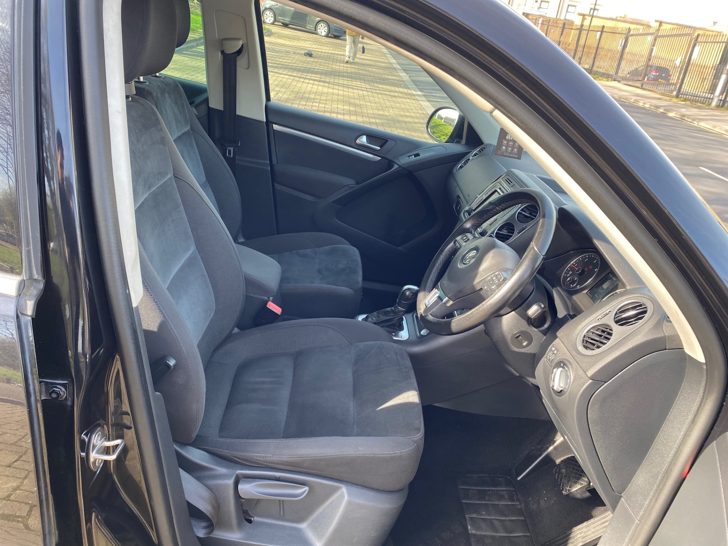 Used Volkswagen Tiguan 2015 for sale - 78202531: Photo 9