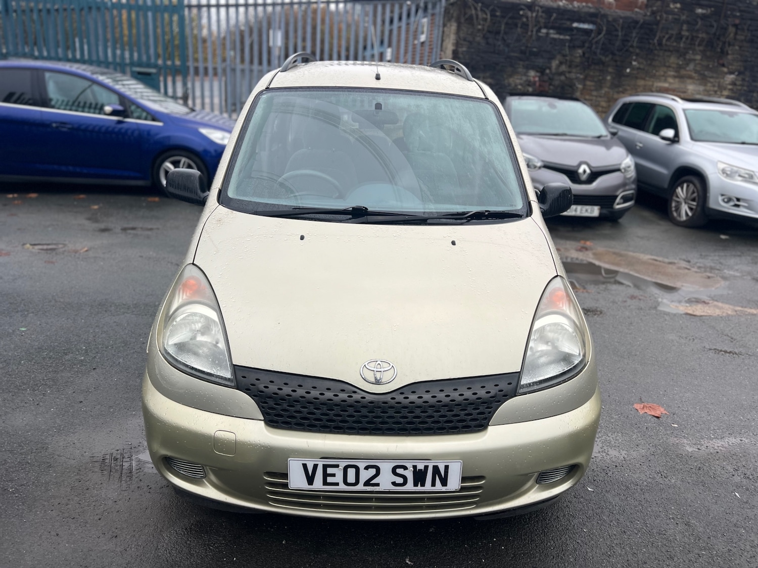 Used Toyota Yaris Verso 2002 for sale - 76537588: Photo 2