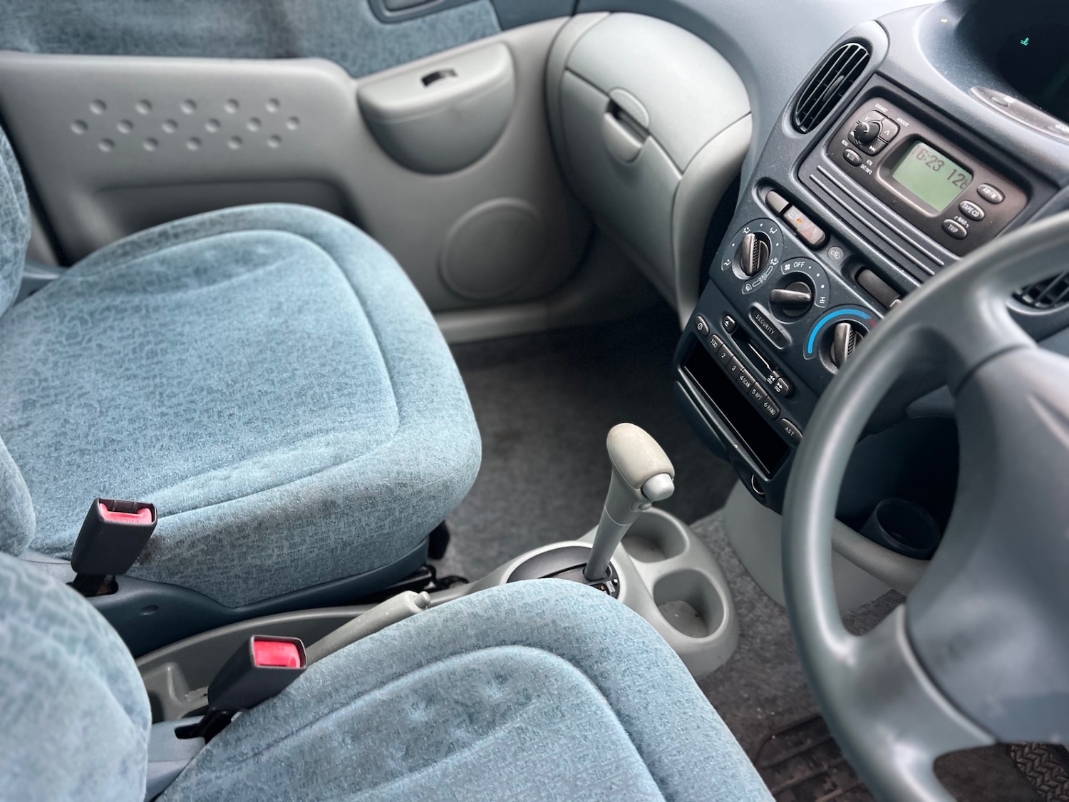 Used Toyota Yaris Verso 2002 for sale - 76537588: Photo 8