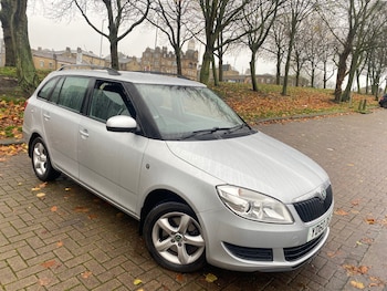 2010 (60) - 1.6 TDI CR 105 SE 5dr