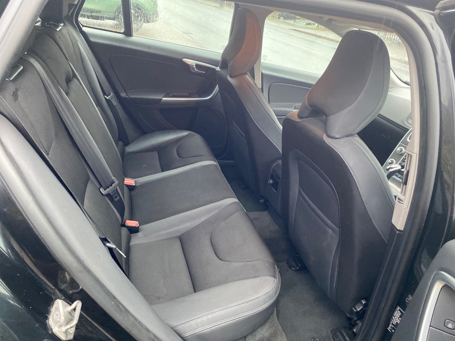 Used Volvo V60 2014 for sale - 77008520: Photo 11