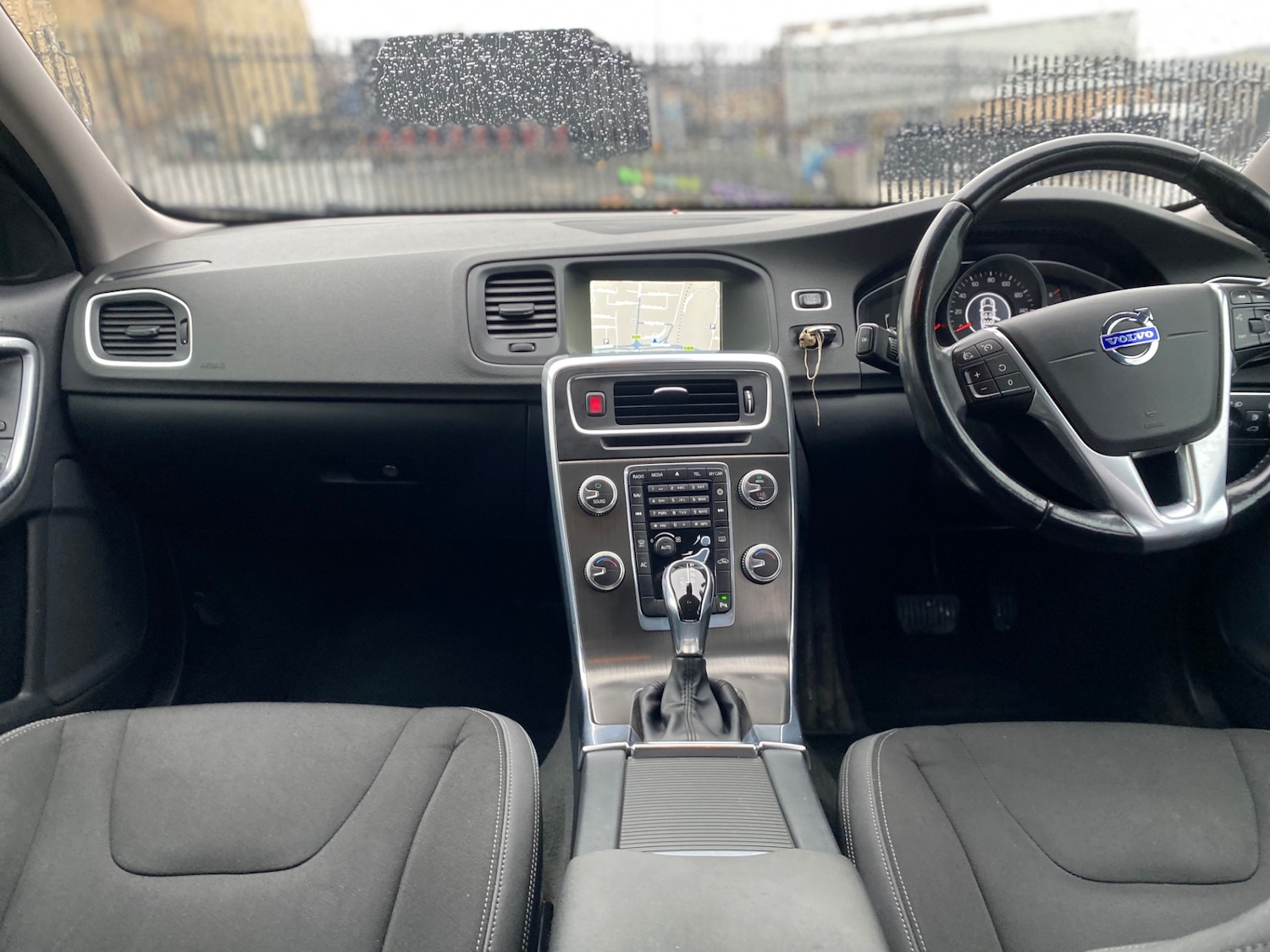 Used Volvo V60 2014 for sale - 77008520: Photo 12