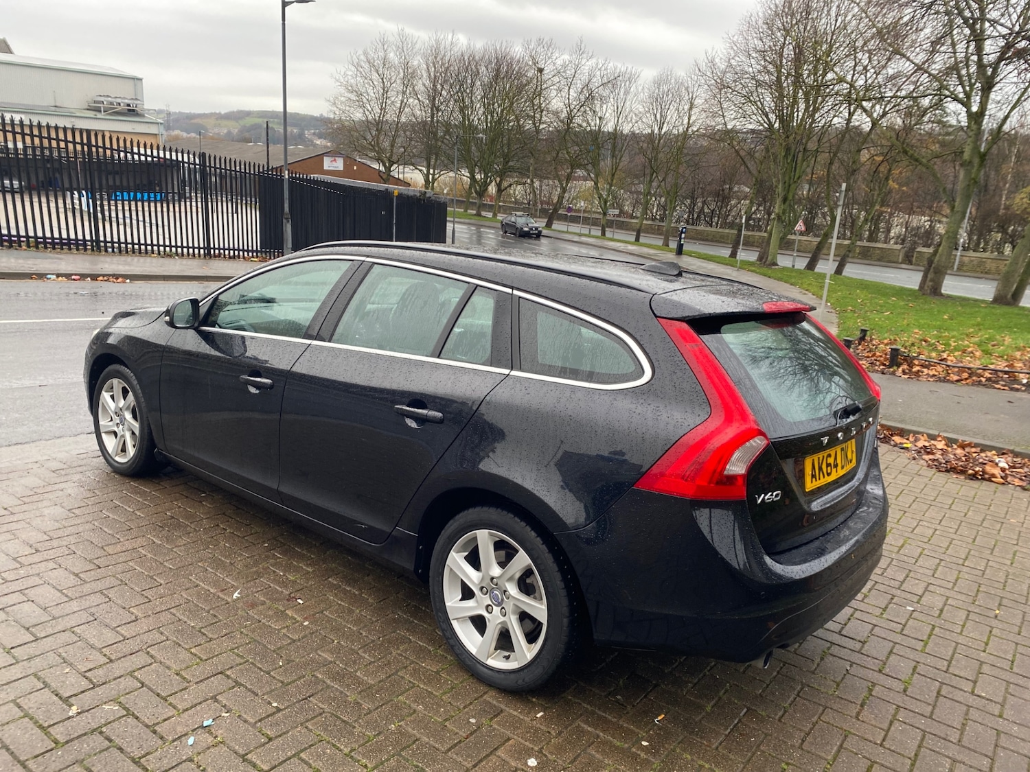 Used Volvo V60 2014 for sale - 77008520: Photo 5