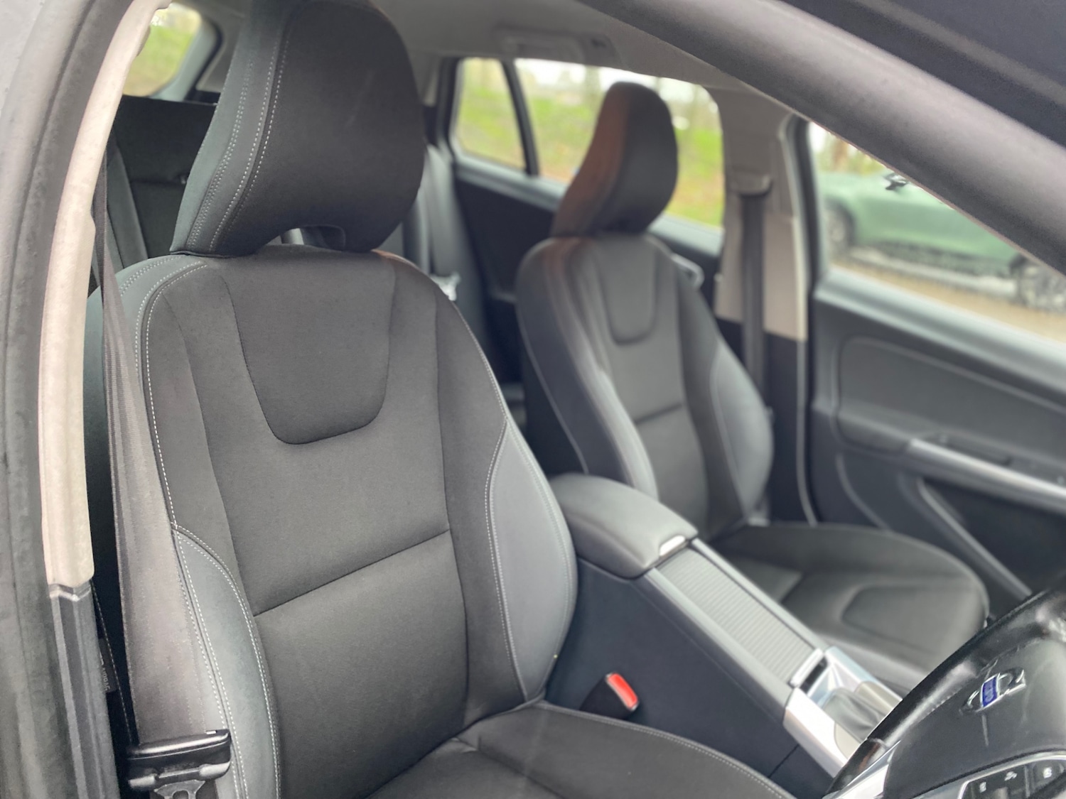 Used Volvo V60 2014 for sale - 77008520: Photo 9