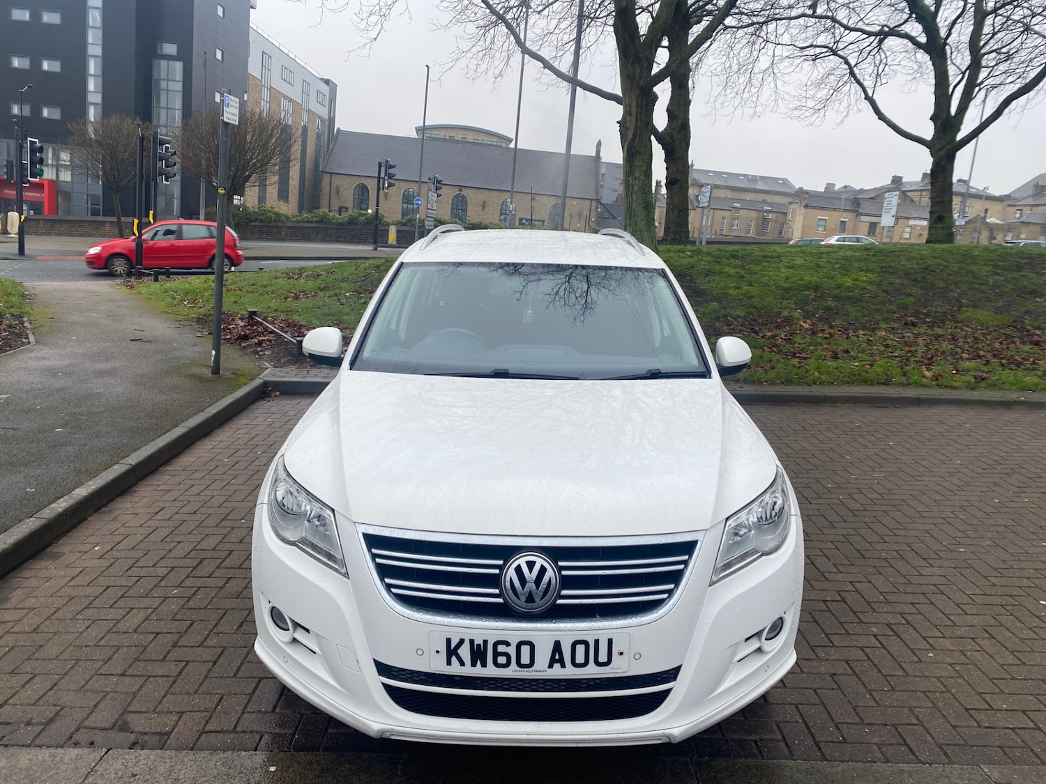 Used Volkswagen Tiguan 2011 for sale - 77251537: Photo 2