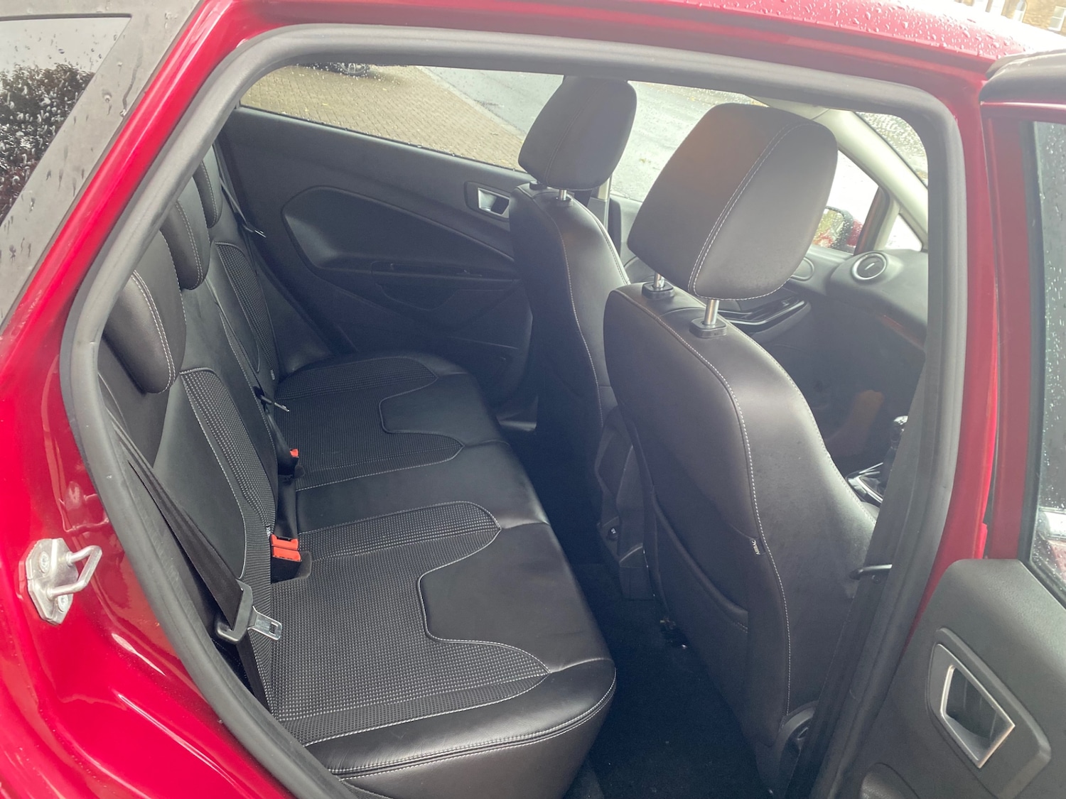 Used Ford Fiesta 2015 for sale - 76011508: Photo 11