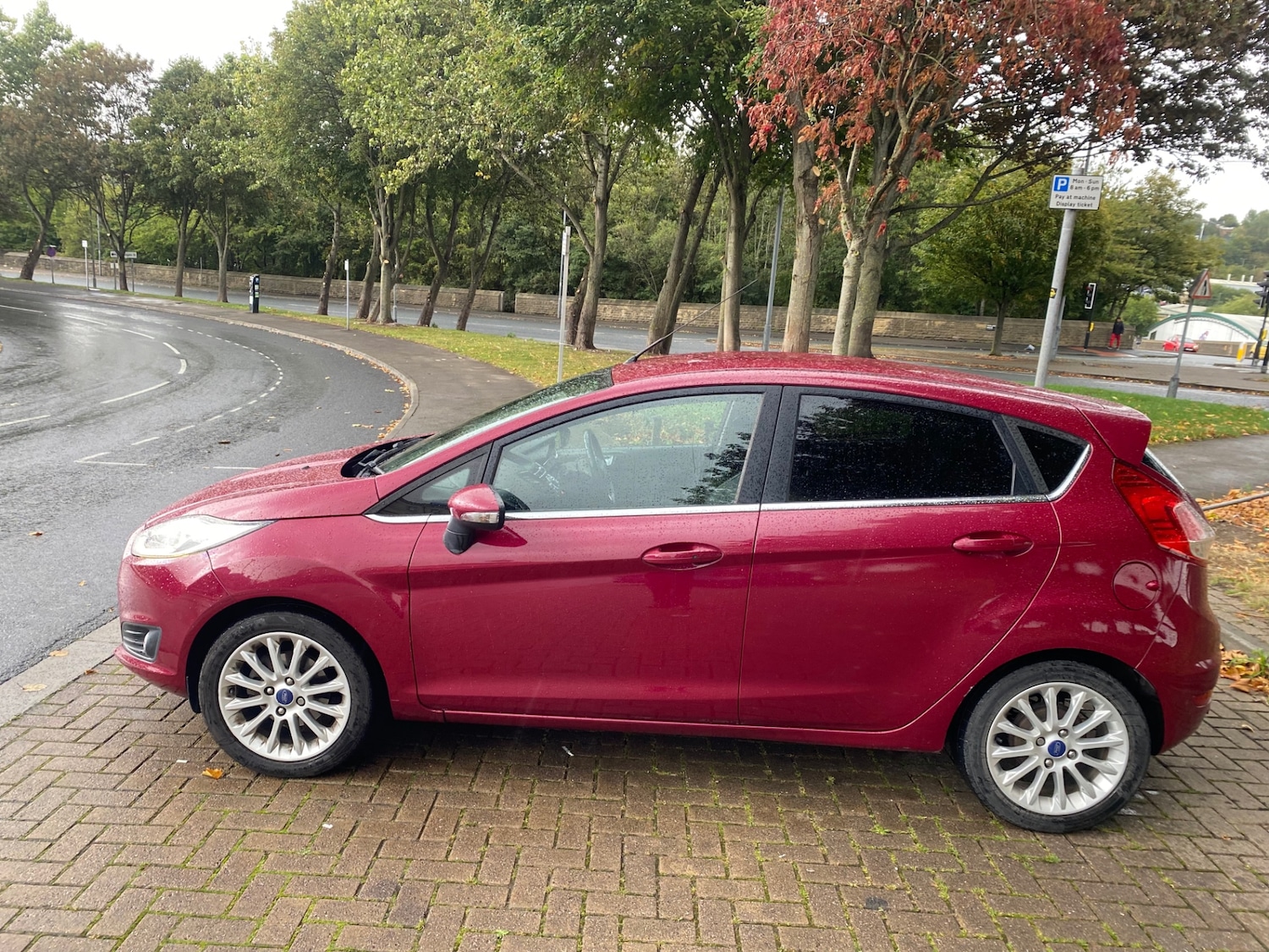 Used Ford Fiesta 2015 for sale - 76011508: Photo 4