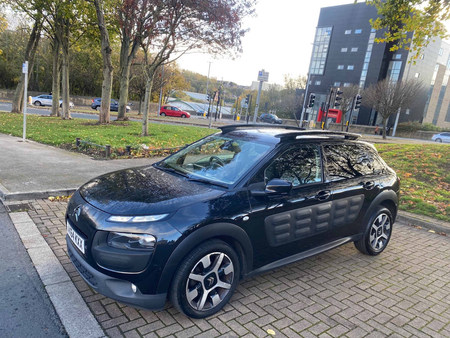 Used Citroen C4 Cactus 2014 for sale - 76369523: Photo 3