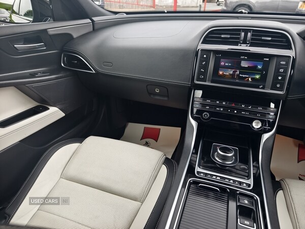 Used Jaguar XE 2018 for sale - 76260782: Photo 26