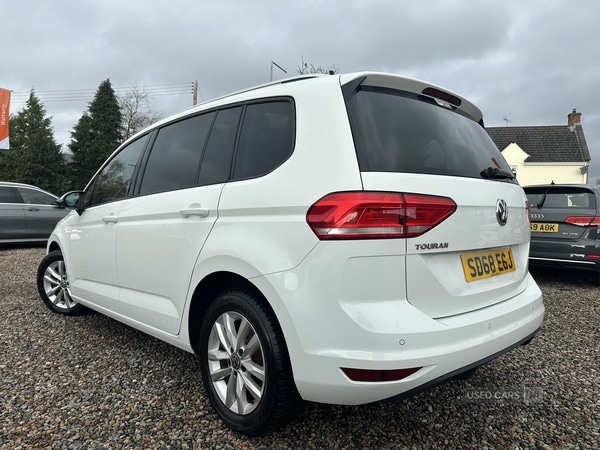 Used Volkswagen Touran 2018 for sale - 76500347: Photo 2