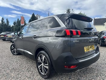 Used Peugeot 5008 2018 for sale - 79742401: Photo
