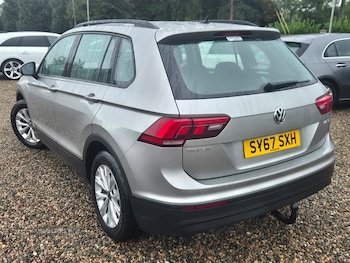 Used Volkswagen Tiguan 2017 for sale - 76153761: Photo 2