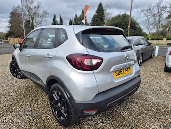 Used Renault Captur 2017 for sale - 77575592: Photo